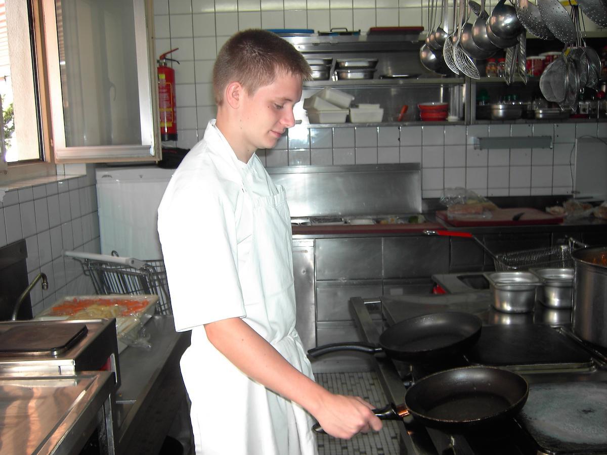 Hotel Restaurant Klosterli Pieterlen Ngoại thất bức ảnh
