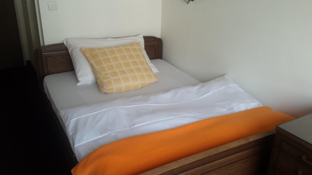 Hotel Restaurant Klosterli Pieterlen Ngoại thất bức ảnh